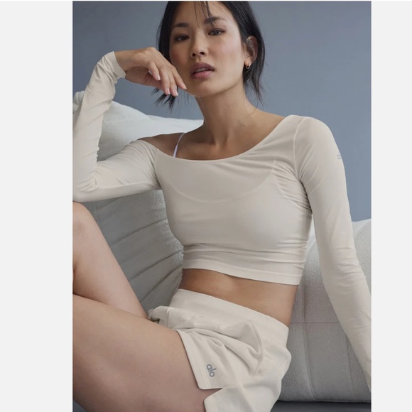 Alo Asymmetric Sheer Glow Long Sleeve Ivory - Picture 1 of 12